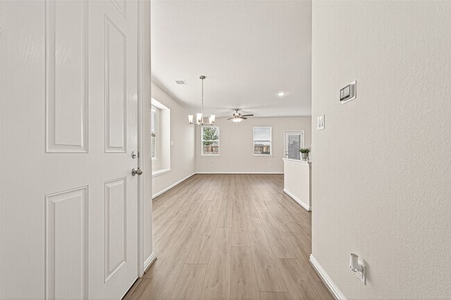 Photo - 27922 Western Crk Ct