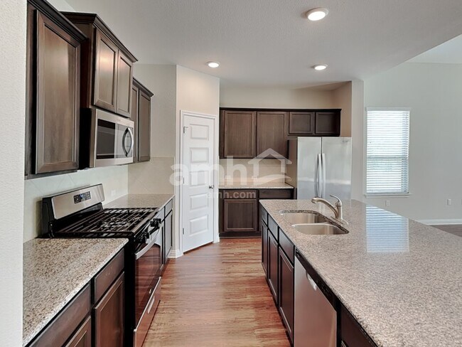 5801 Kara Dr
