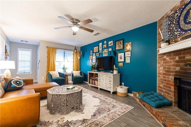 Photo - 1960 Wilkins Pl