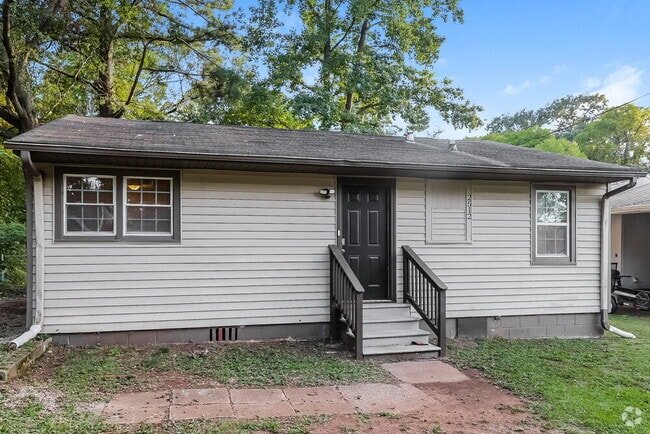 Building Photo - 2512 Circle Dr Rental