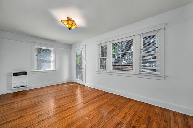 Photo - 660 Ocean Park Blvd Unit 660B