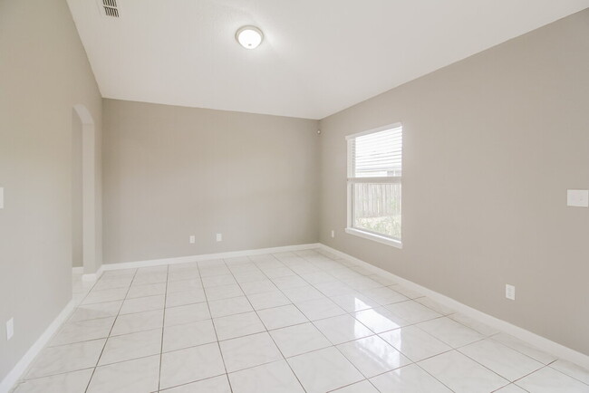 Photo - 1257 Ardmore St