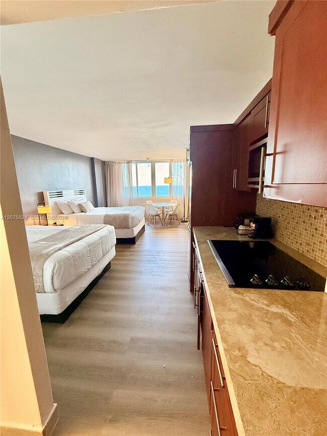 Photo - 19201 Collins Ave Unit 945