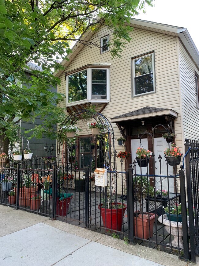 Encantadores, remodelado, con calefacción incluida! - 1836 W 21st St Unidad 1 F