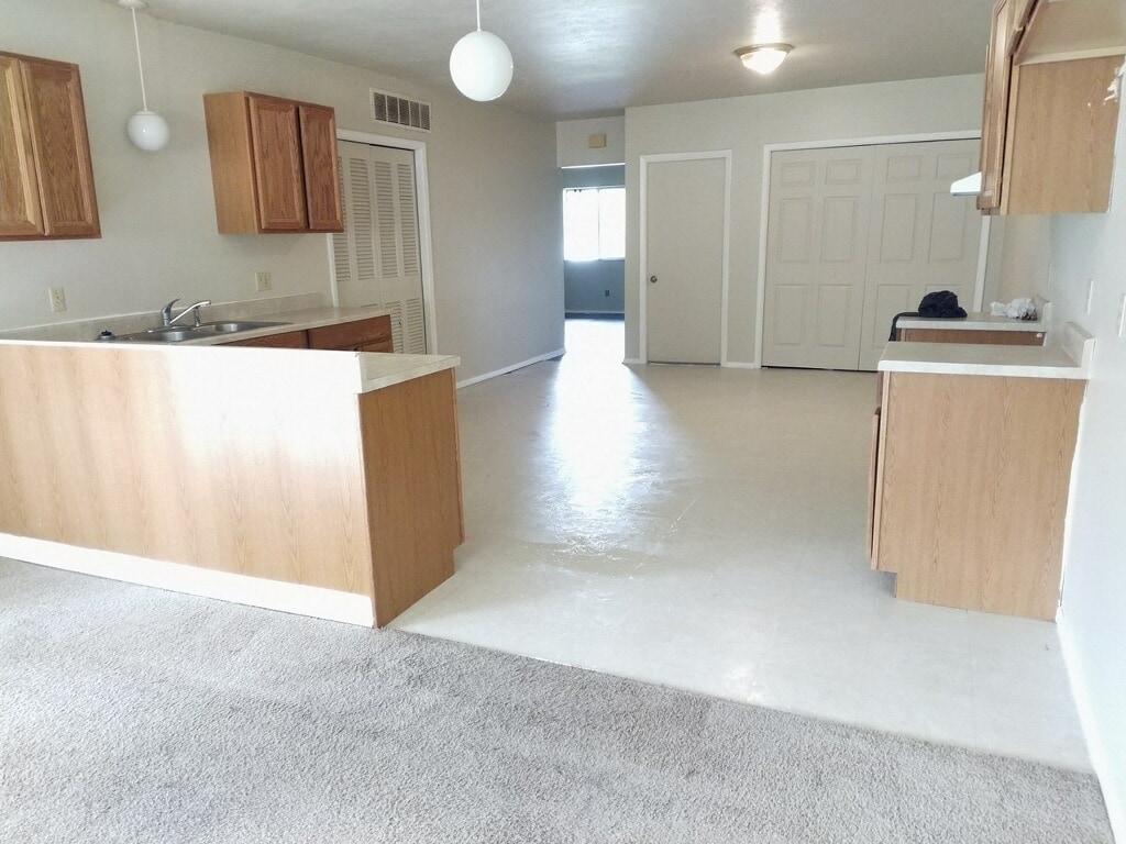 Photo - 10120 Hazelton Rd