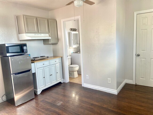 Photo - 4042 Delta St Unidad Studio Home