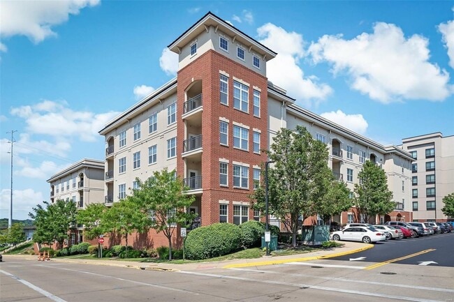 Building Photo - 1241 Strassner Dr Unit Furnished 2Bdrm Apartment