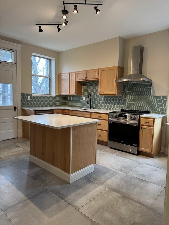 Photo - 3321 Halliday Ave