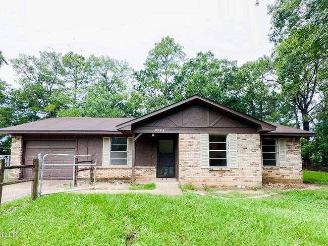 Photo - 2231 Springwood Rd House