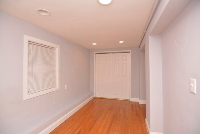 Photo - 3515 W McLean Ave Unidad G