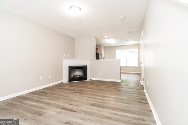 Photo - 192 Lossie Ln