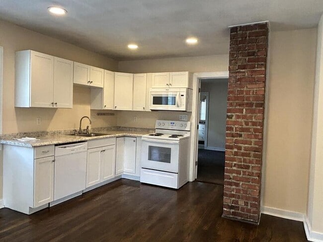 Photo - 833 E 21st Ave