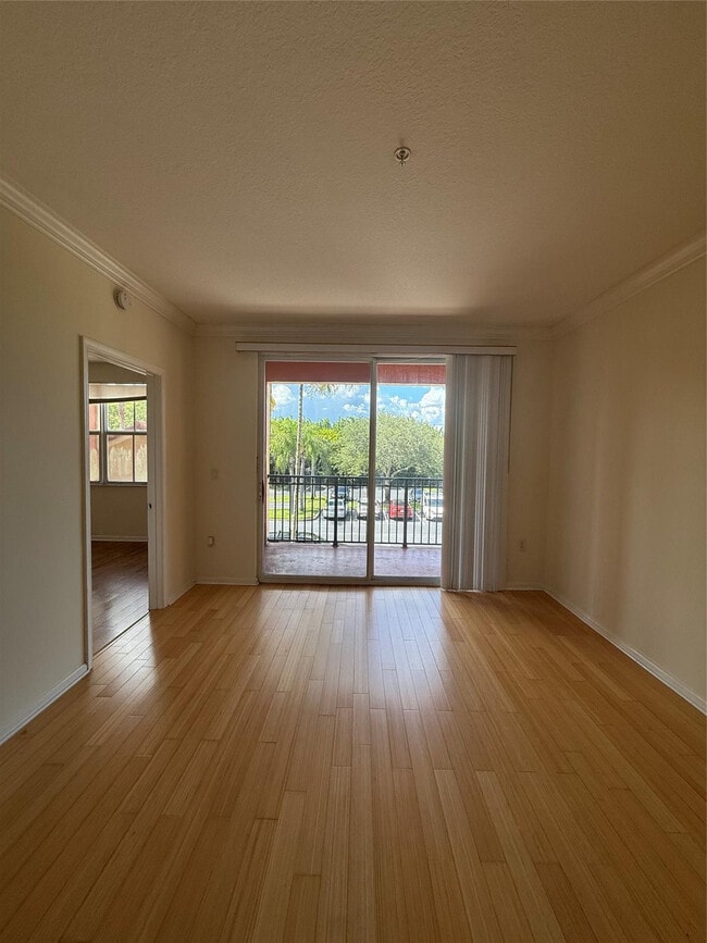Building Photo - 4404 SW 160th Ave Unit 823