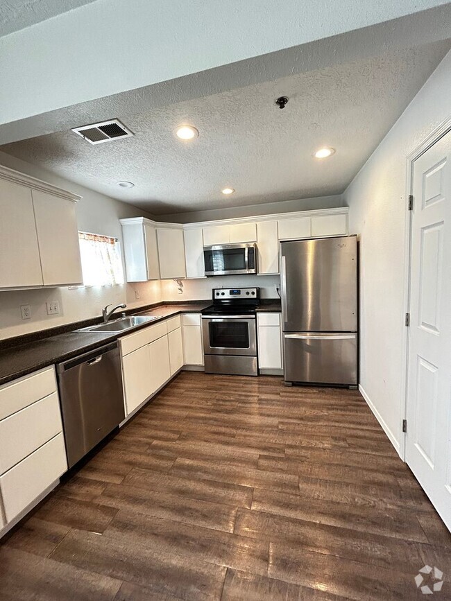 Building Photo - 1808-1810 Gold Ave SE Unit C Rental