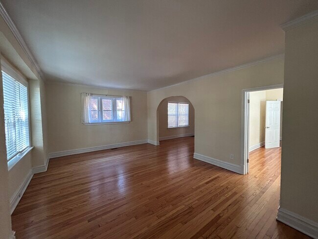 Photo - Amherst Unit 1F