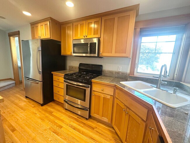 Photo - 9312 Stone Ave N
