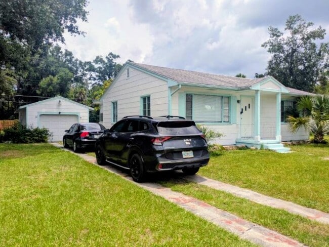 Photo - 818 W 20th St Casa