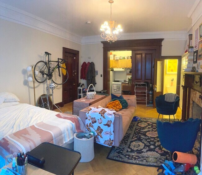 Photo - 469 Beacon St Unit 1F