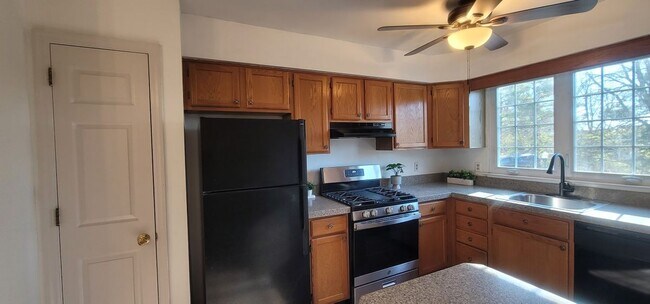 Photo - 10 Woodfield Dr