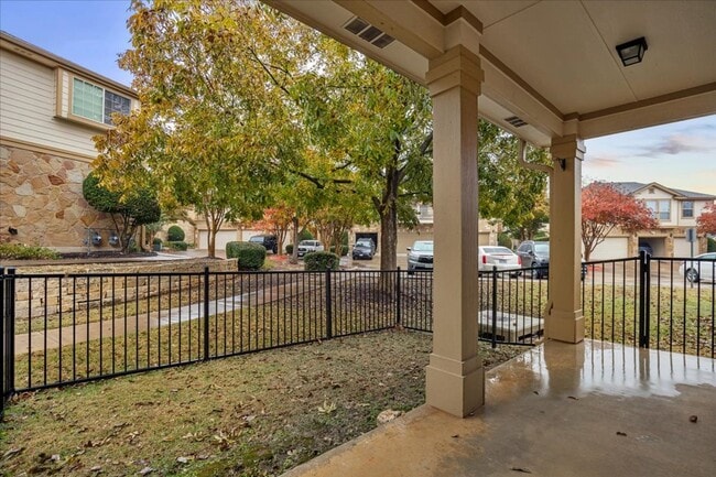 Photo - 16100 S Great Oaks Dr