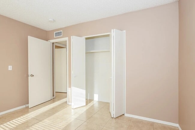 Photo - 8521 N 54th Dr