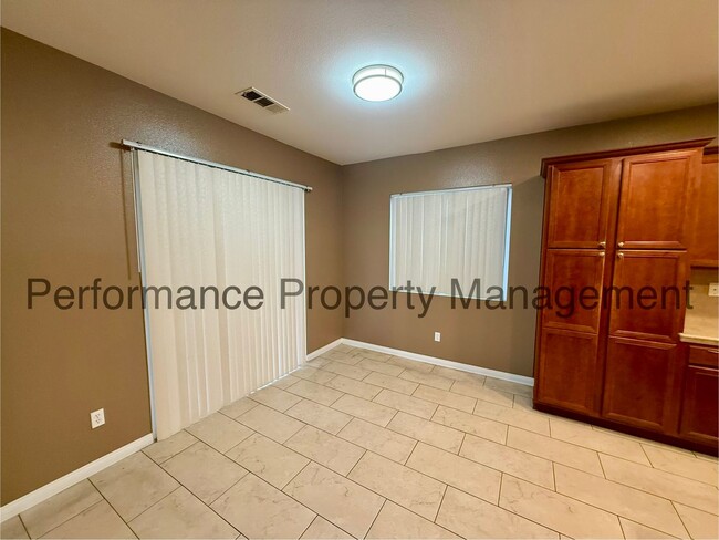 Photo - Stunning 4 Bed/3 Bath SW Bakersfield Home w/ Solar, RBP & $0 Deposit Option