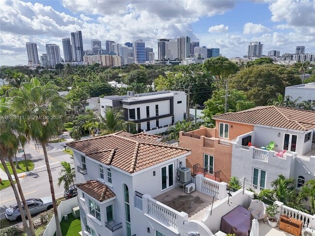 Photo - 601 NE 11th St