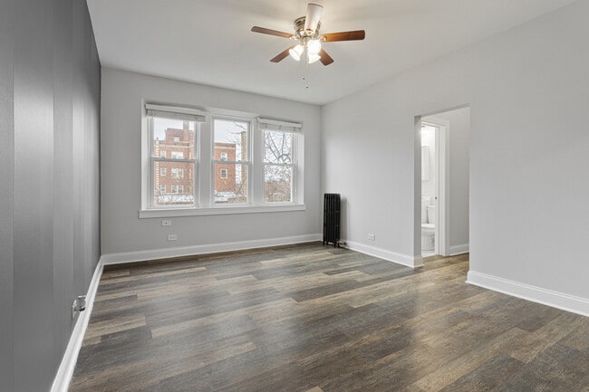 Photo - 1608 W Sherwin Ave Unit 211