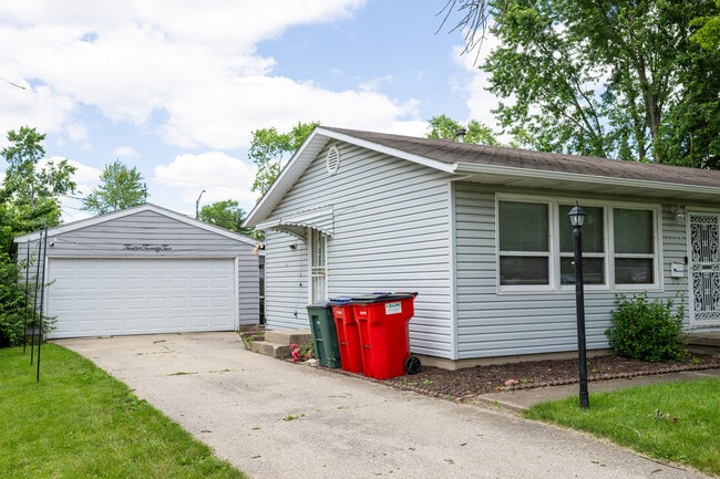 Photo - 1222 Thomas Dr