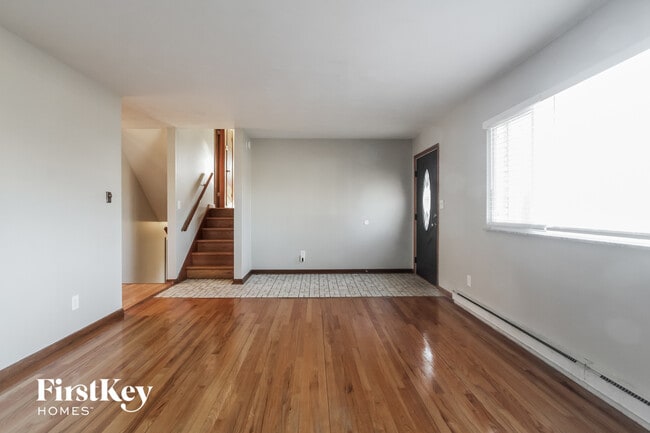 Photo - 8141 S East St