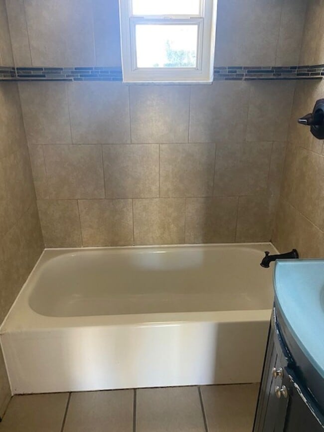 Photo - 2 Bed 1 Bath Home | Single Car Garage | Pet Friendly with Fenced Yard | Washer Dryer Hook Ups | S...