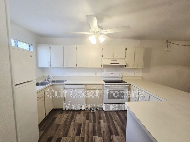 Photo - 6033 34th St W