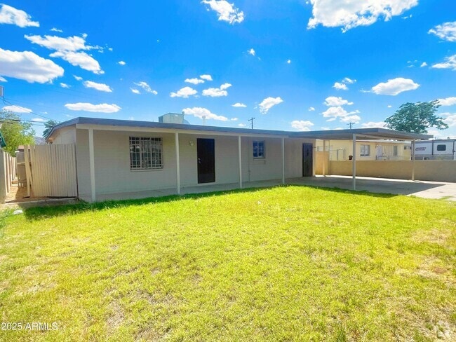 Building Photo - 2321 E Lynne Ln Rental