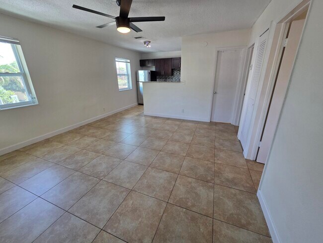 Photo - 720 NE 2nd St Unit 7