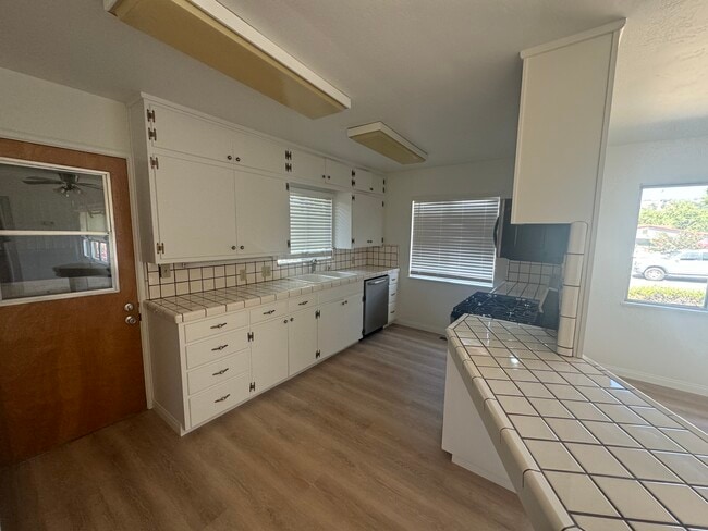 Photo - 120 Glencrest Ln