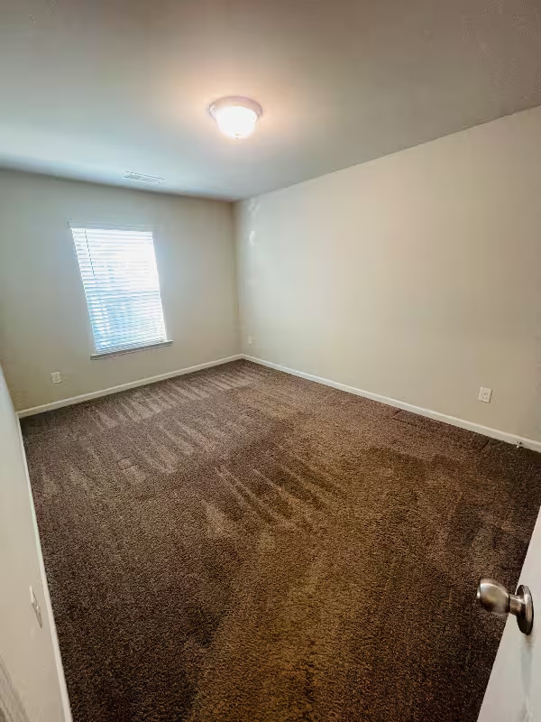 Guest BR 1 - 5203 Upper Elm St Townhome