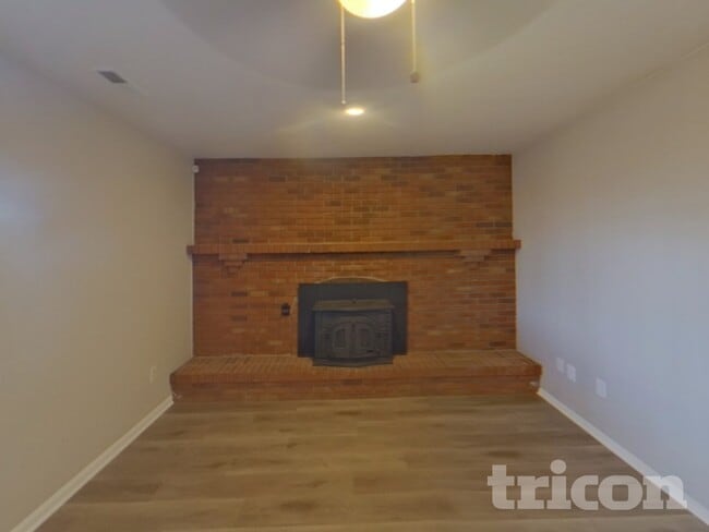 Photo - 5060 Barcelona Way