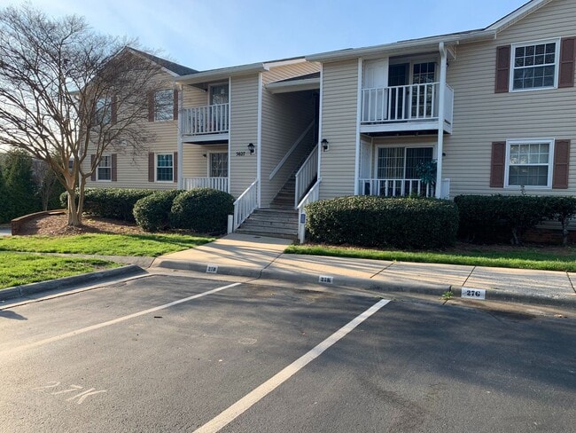 Building Photo - 5627 Hornaday Rd Unit J