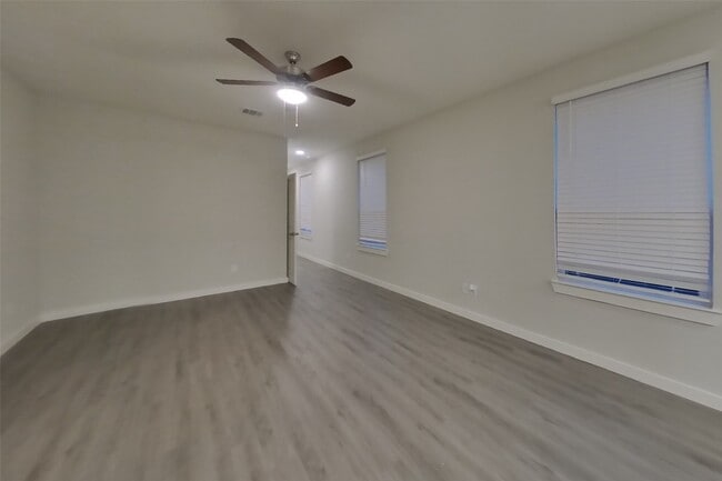 Building Photo - 23607 Gibson Frst Dr