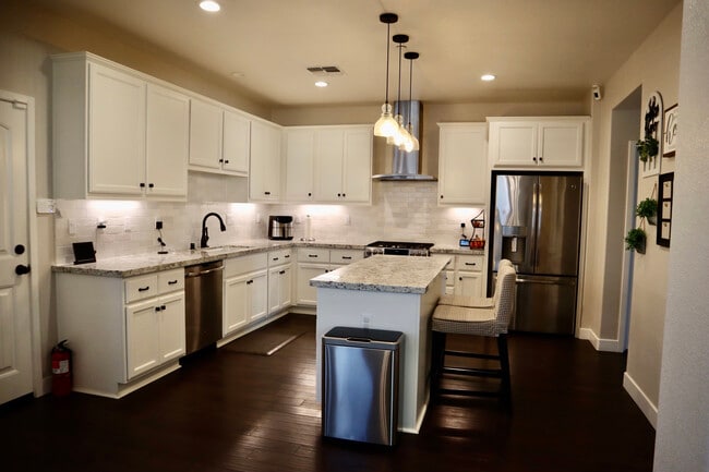 Photo - 3281 Crocker Dr