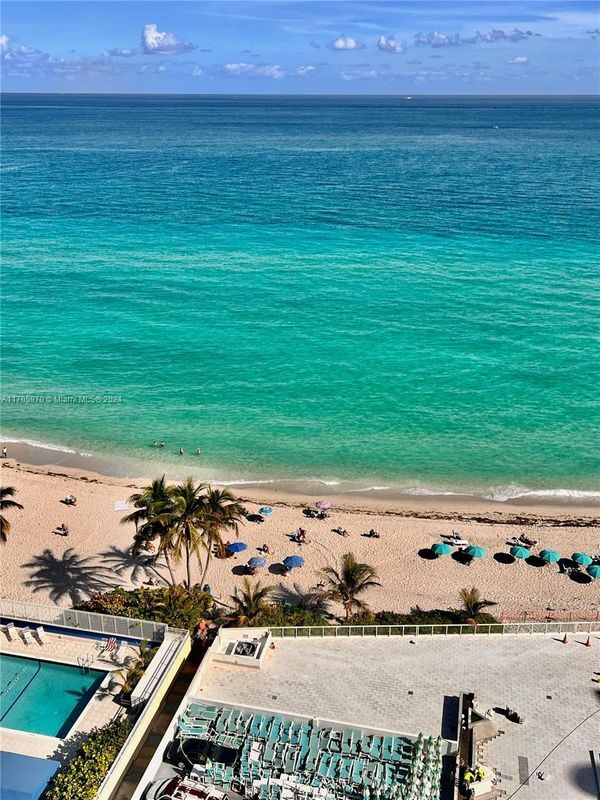 Building Photo - 3140 S Ocean Dr Rental
