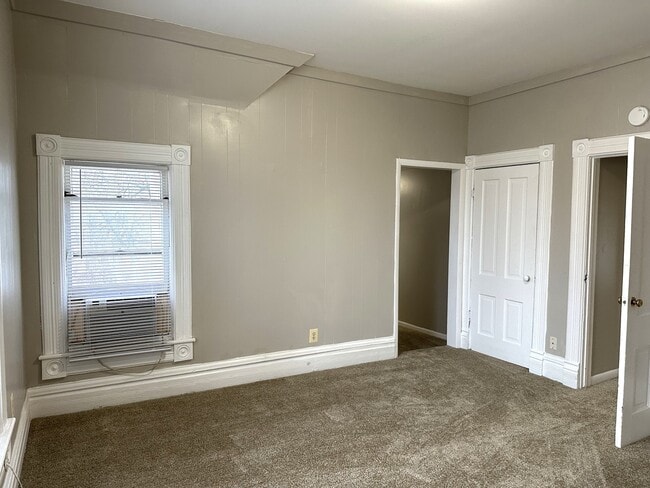 Photo - 441 Addison St Unit 4