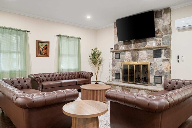 824 Peenpack Trail Unit SI ID1636425P