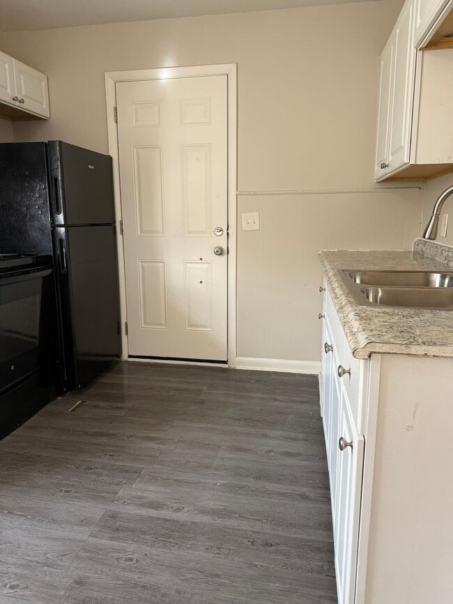 Photo - 2 bedrooms/ Nashville