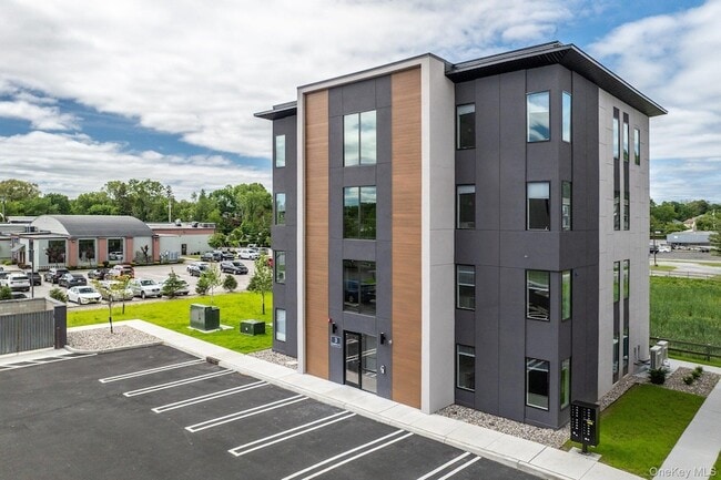7 Giada Ln Unit 1