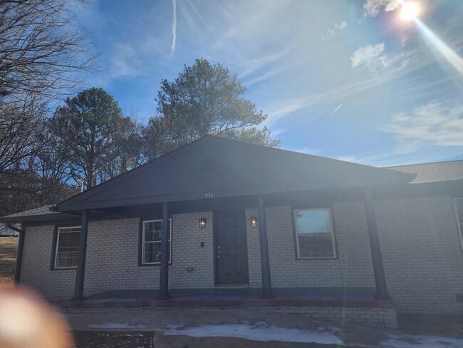 Building Photo - 935 Conley Rd SE Rental