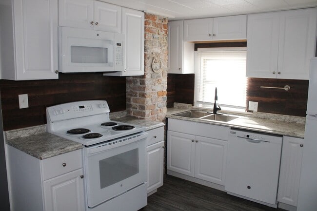 Photo - Studio house