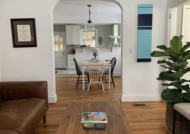 Photo - 3803 Yale Ave