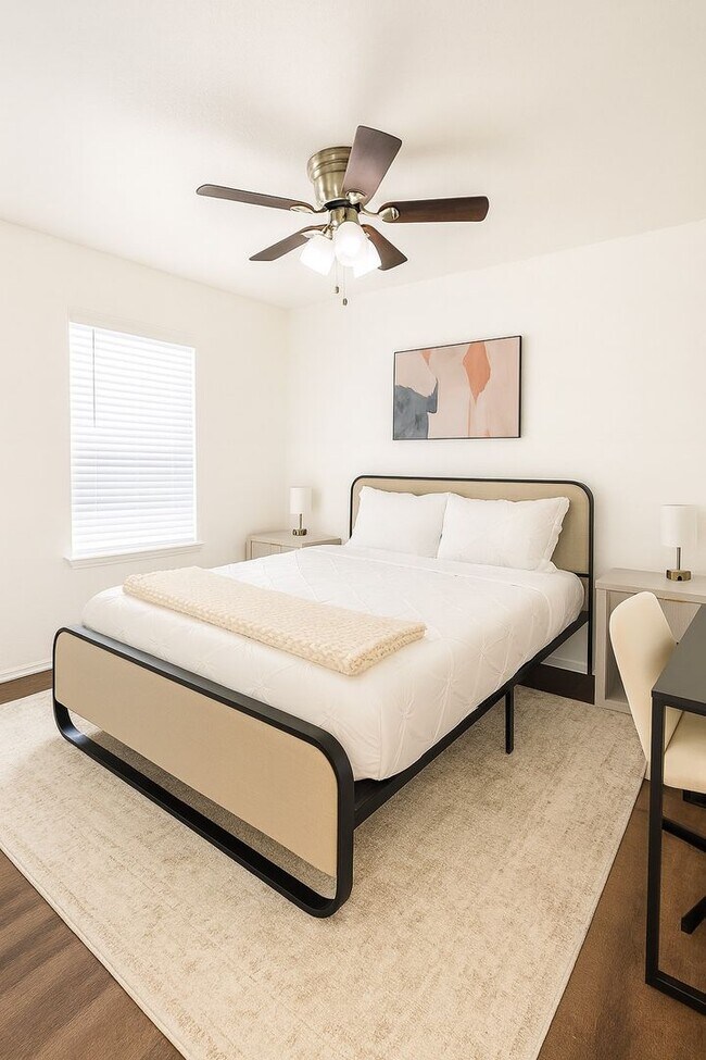 Photo - 5 Bedroom, 2.5 bath in Killeen