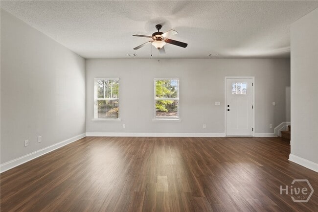 Photo - 612 Trellis Square